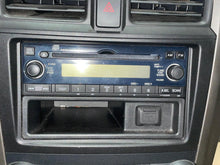 Load image into Gallery viewer, RADIO Honda CR-V Insight 07 08 09 10 11 12 13 14 - NW576362
