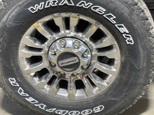 Load image into Gallery viewer, WHEEL RIM F250SD Pickup F350SD Pickup 2020 18x8 ALUM 18x8, 8 lug, 170mm - NW576558
