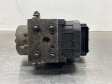 Load image into Gallery viewer, ABS PUMP Forester 2003 03 2004 04 Auto - NW576767
