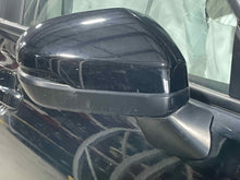 Load image into Gallery viewer, Side View Door Mirror Honda HR-V 2023 - NW576801
