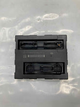 Load image into Gallery viewer, BODY CONTROL MODULE BCM COMPUTER Audi Q5 09 10 11 12 - NW277297
