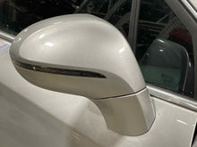 Load image into Gallery viewer, SIDE VIEW DOOR MIRROR 2017 17 2018 18 Right - NW576573
