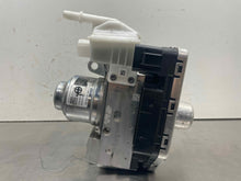 Load image into Gallery viewer, ABS Pump Ford Explorer 2022 - NW577796
