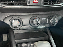 Load image into Gallery viewer, Temperature Controls Kia Forte 2020 - NW578478
