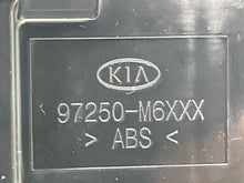 Load image into Gallery viewer, Temperature Controls Kia Forte 2020 - NW578478
