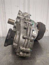Load image into Gallery viewer, Transfer Case  GRAND CHEROKEE 2019 - NW578844
