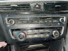 Load image into Gallery viewer, Radio Isuzu Optima 2020 - NW578995
