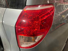 Load image into Gallery viewer, TAIL LIGHT LAMP ASSEMBLY Rav4 2006 06 2007 07 2008 08 Right - NW579591
