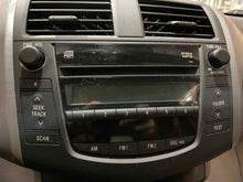 Load image into Gallery viewer, RADIO Toyota Rav4 2006 06 2007 07 2008 08 AM FM CD - NW579576
