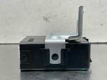 Load image into Gallery viewer, SUSPENSION CONTROL MODULE COMPUTER Rav4 2006 06 2007 07 - NW579059
