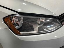 Load image into Gallery viewer, HEADLIGHT LAMP ASSEMBLY Golf Golf GTI 2016 16 2017 17 Right - NW579116
