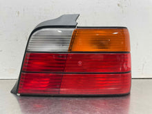 Load image into Gallery viewer, TAIL LIGHT LAMP ASSEMBLY 325i 325ic 325is 328i 328ic M3 92-98 Right - NW581682
