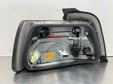Load image into Gallery viewer, TAIL LIGHT LAMP ASSEMBLY 325i 325ic 325is 328i 328ic M3 92-98 Right - NW581682
