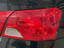 Load image into Gallery viewer, OUTER TAIL LIGHT LAMP Impala Impala New Style Impala Old Style 14-20 Right - NW581805

