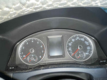 Load image into Gallery viewer, SPEEDOMETER CLUSTER Volkswagen Tiguan 13 14 15 16 17 - NW582531
