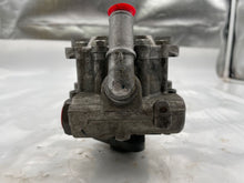 Load image into Gallery viewer, POWER STEERING PUMP F-Type Vanden Pl XF XFR XJ XJL XJR XK XKR 10-15 - NW163563
