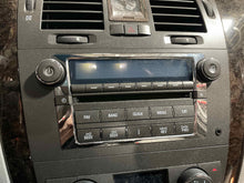 Load image into Gallery viewer, Radio Cadillac DTS 2009 - NW584011
