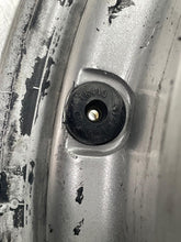 Load image into Gallery viewer, WHEEL RIM C230 C280 C350 C55 2006 06 16x7 - NW583917
