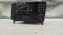 Load image into Gallery viewer, Radio  MERCEDES CLK 2005 - NW139132
