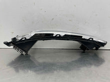 Load image into Gallery viewer, Park Lamp Light  CORSAIR 2022 - NW585558
