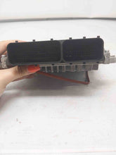 Load image into Gallery viewer, ECU ECM COMPUTER Volvo C30 V50 V40 2007 07 2008 08 2009 09 2010 10 - NW63018
