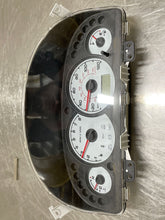 Load image into Gallery viewer, Speedometer Cluster Ford Escape 2004 - NW158803
