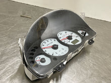 Load image into Gallery viewer, Speedometer Cluster Ford Escape 2004 - NW158803
