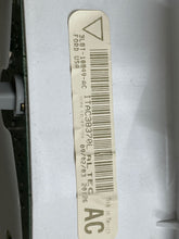 Load image into Gallery viewer, Speedometer Cluster Ford Escape 2004 - NW158803
