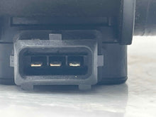 Load image into Gallery viewer, Mass Air Flow Sensor Meter MAF Volvo S40 V40 01 02 03 04 - NW5711
