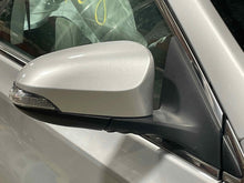 Load image into Gallery viewer, SIDE VIEW DOOR MIRROR Toyota Avalon 13 14 15 16 17 18 Right - NW586624
