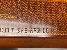 Load image into Gallery viewer, SIDE MARKER LAMP LIGHT Xterra 2002 02 2003 03 2004 04 Right - NW82613

