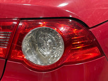 Load image into Gallery viewer, OUTER TAIL LIGHT LAMP Volkswagen EOS 07 08 09 10 11 Right - NW587247
