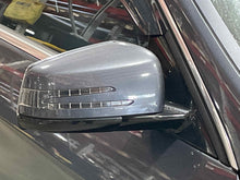 Load image into Gallery viewer, SIDE VIEW DOOR MIRROR E250D E300 E350 E400 E550 E63 2014 14 Right - NW586959
