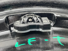 Load image into Gallery viewer, Wheel Rim Jeep Renegade 2017 - NW555998
