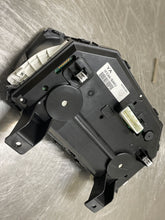Load image into Gallery viewer, SPEEDOMETER CLUSTER Nissan Cube 2010 10 - NW160112
