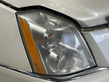 Load image into Gallery viewer, HEADLIGHT LAMP ASSEMBLY Cadillac DTS 06 07 08 09 10 11 Right - NW588390
