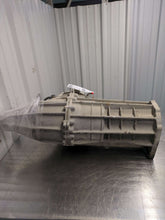Load image into Gallery viewer, Transfer Case  FORD F250SD PICKUP 2018 - NW588881
