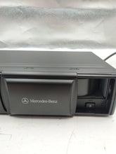 Load image into Gallery viewer, CD CHANGER Mercedes ML320 1998 98 1999 99 - NW138902
