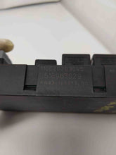 Load image into Gallery viewer, FUSE BOX Jaguar Vanden Pl XJ XJL XJR 2010 10 2011 11 2012 12 - NW65621
