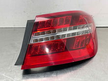 Load image into Gallery viewer, OUTER TAIL LIGHT LAMP E300 E350 E400 E550 E63 10 11 12 13 Right - NW479572
