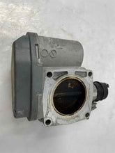 Load image into Gallery viewer, THROTTLE BODY MERCEDES C-CLASS SLK 97 98 99 - NW178326
