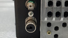 Load image into Gallery viewer, Radio Mercedes CLK320 C240 C320 C32 2001 01 2002 02 2003 03 2004 04 2005 05 - NW138407
