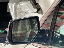 Load image into Gallery viewer, Side View Door Mirror  SUBURBAN 1500 2016 - NW590683
