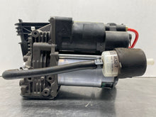 Load image into Gallery viewer, SUSPENSION AIR COMPRESSOR PUMP Vanden Pl XJ XJL XJR 2010-2014 - NW8347
