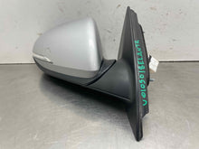 Load image into Gallery viewer, Side View Door Mirror Hyundai Elantra 2018 - NW592604
