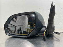 Load image into Gallery viewer, Side View Door Mirror Volkswagen Atlas 2018 - NW593907
