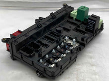 Load image into Gallery viewer, FUSE BOX Range Rover 2003 03 2004 04 2005 05 2006 06 - NW65848
