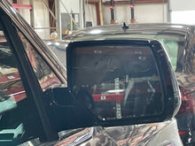 Load image into Gallery viewer, [INVENTORYCAR_YEAR_MAKE_MODEL] SIDE VIEW DOOR MIRROR Right - NW595217

