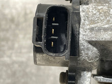 Load image into Gallery viewer, THROTTLE BODY LEXUS ES300 99 00 01 - NW178214
