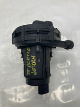 Load image into Gallery viewer, AIR INJECTION PUMP SMOG Volkswagen Golf Beetle Jetta 1998 98 1999 99 00 01 - NW8287

